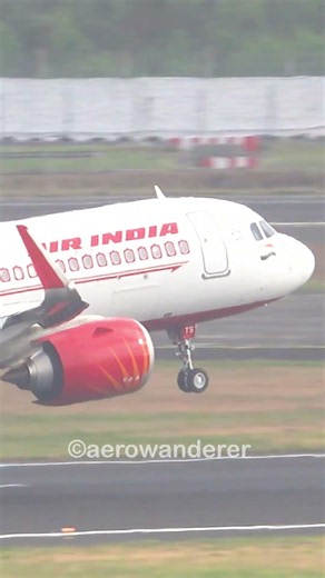 AIR INDIA A320NEO landing at Mumbai Airport #shorts #aviation #airindia #a320 #landing #mumbai
