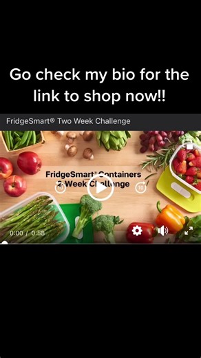 Our smart storage container helps you reduce food waste and save money thanks to its certified innovative technology that helps extends the life of your produce. The superior venting system controls moisture, oxygen and carbon dioxide flow to keep your fruits and veggies fresher longer, no matter the season. Each fruit or vegetable requires different 'breathing' conditions. Our unique slide vent system allows you to properly adjust the airflow according to the easy-to-see printed produce chart o
