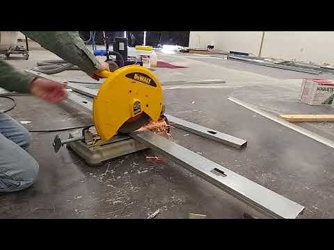 How to cut metal studs