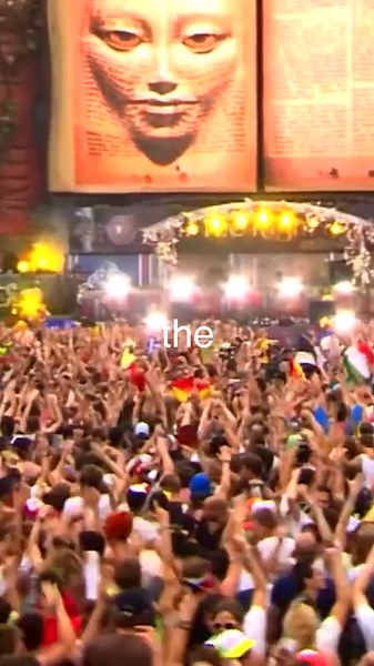 I ate the world's largest pizza