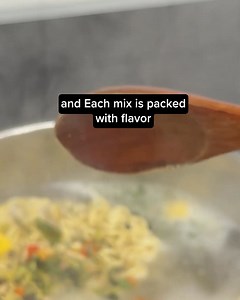 Top 5 Ramen Bae Mixes to Upgrade Your Noods 🍜 Classic Seafood Mix 🦐🐙: Shrimp, squid, fish cake, veggies, and more—perfect for seafood lovers! Veggie Mix 🥦🌽: A blend of 11 handpicked vegetables, including cabbage, mushrooms, and roasted garlic. Spicy Garlic Mix 🌶️🧄: A bold kick of chili, roasted garlic, and soy-based beef for heat seekers. Beef Mix 🐄🍜: Premium freeze-dried beef with hearty veggies for a rich, savory taste. Kimchi Mix 🥬🔥: Authentic dried kimchi paired with tofu, mushroo