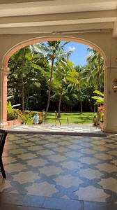 Royal Hawaiian Hotel: The Pink Palace has been turning heads since 1927 — welcoming everyone from Hollywood stars to everyday dreamers through its garden entrance. 🌸✨ #waikiki #hawaii #islandlife #vacationmode #RelaxAndUnwind | Spirit of Hawaii