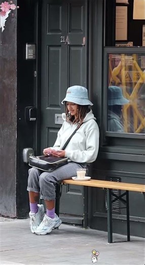 Giving notes to strangers 🥹 #notestostrangers