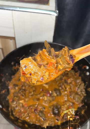 Why Is Food Color Rarely Used in Actual Cooking?