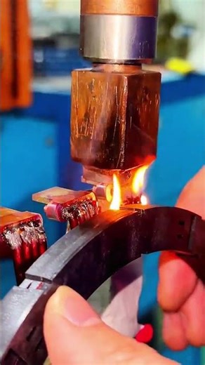 AGERA Electric Busbar Terminal Brazing Machine: Concentrated heat, precise temperature control