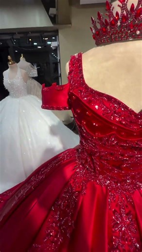 beautiful red color royal look wedding gwon #bridledress💐