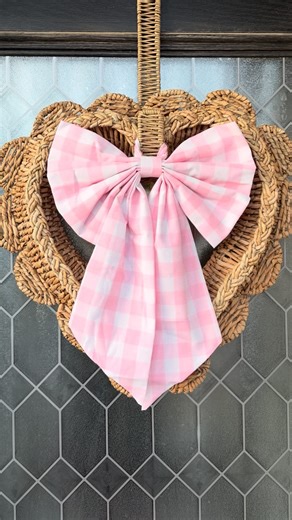 Sierra Miller | Content Creator on Instagram: "I had the red version of these Amazon bows for Christmas so I had to get the pink too! 🎀 Such great quality and gives total Anthro vibes! Comment DARLING and I’ll send you the link🔗 Wreath is from @homegoods and sadly not online! . . . . #amazonfinds #valentinesdaywreath #valentinesdaydecor"