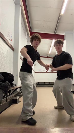 LOL Outfit Copy Paste Dance Challenge