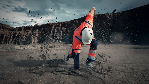 Sandvik RH560 down-the-hole hammer delivers higher striking power leading to more power output thanks to enhanced air cycle and piston design. With a focus on optimized air cycle, the hammer improves reliability and economy through cutting air consumption, increasing power and improving lubrication. This allows for drilling bigger sized holes at the same speed as a smaller hole with a standard hammer, giving high productivity in variable ground conditions. Check out the assortment: https://go.sa