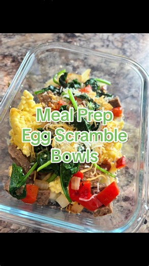 Southern-style egg scramble bowls with hashbrowns, turkey sausage, peppers, onions, spinach & a sprinkle of cheese. Just reheat for a quick, healthy breakfast all week long! 🥔🍳🧀 #MealPrep #EasyBreakfast @Chosen Foods #creatorsearchinsights