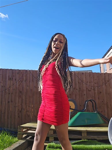 Pauline Cosplay from Mario – Stunning Transformation