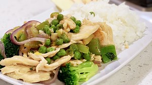 Cooking with Chef Bryan - Velveted Chicken and Orange Broccoli Stir Fry