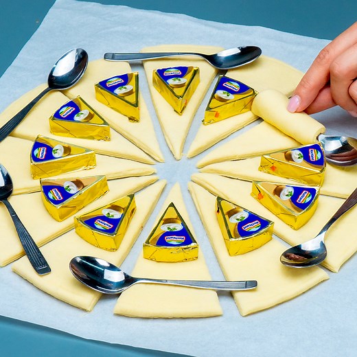 268K views · 120 reactions | The famous trick that conquers the world! That's the only way you'll cook the appetizer! Ingredients: puff pastry: 500 g (18 oz) eggs: 1 pc processed cheese: 150 g (5.3 oz) sausages: 150 g (5.3 oz) cheese: 100 g (3.5 oz) Sauce: butter: 30 g (1.1 oz) onion: 1 pc garlic: 10 g (0.4 oz) cooking cream: 150 ml (5.1 fl oz) black pepper: 5 g (0.2 oz) salt: 8 g (0.3 oz) parsley: 10 g (0.4 oz) | Appetizing.tv | Facebook