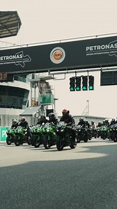 1.2K reactions · 49 shares | Thank you to everyone who joined us at Sepang International Circuit for the Exclusive Handover Ceremony of the new Ninja ZX-6R! Congratulations to the first 100 owners of this superbike! Your support means the world to us, and we hope you had an incredible experience. Get yours today at the nearest All Star dealers: https://kawasaki.com.my/kawasaki/all-star #KAWASAKIMY #LetTheGoodTimesRoll #NinjaZX6R | Kawasaki Malaysia | Facebook