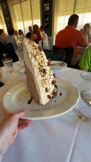 When one s’more just isn’t enough… 🔥🍫 Meet the Baked Alaska of your dreams. Serves 4 (but we won’t judge). Video credit: @pixieplanner_ | The Boathouse