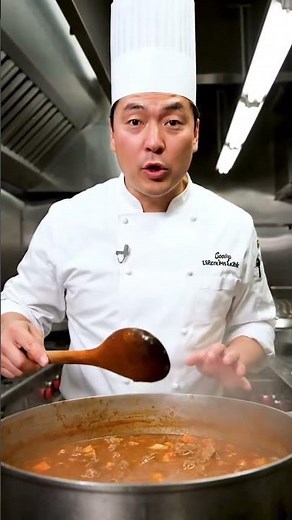 A chef preparing a tip 🥣