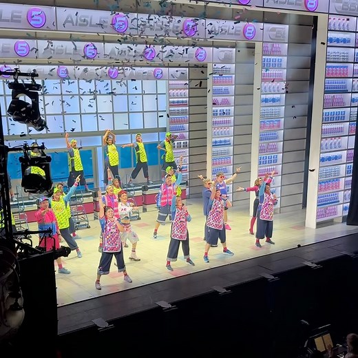 36K views · 612 reactions | #TheStepsMusical stomps into London! 睊 It’s a rainy cold November night… but the love we feel for our first audience at New Wimbledon Theatre is unstoppable!  | HERE & NOW - The Steps Musical | Facebook