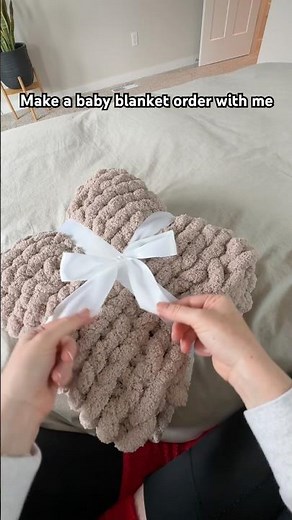 3 skeins Yarn Bee Eternal Bliss, 18 loops wide, Color: Truffle #chunkyknitblanket #diycrafts