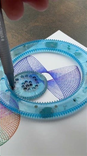 Relaxing Spirograph Drawing for Your Daily Calm