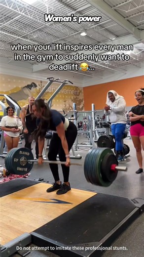 Beatiful and powerful #gym #fitness #gymmotivation #strongwomen #shortvideo