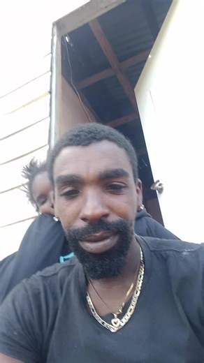 jordon33 (@garza.kid)’s video of girl yelling at boyfriend in the airport