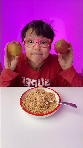 🍜 Noodle Wizardry: Watch This Trick Unravel! 🎩✨