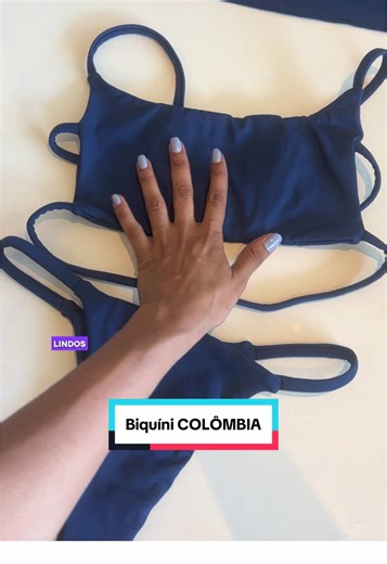 Respondendo a @Fernanda carvalho CORTE, COSTURA e MODELAGEM II biquíni COLÔMBIA 🪡🧵 Esse foi um dos PRIMEIROS looks que vendi aqui na 2:1! Coisa de 7/8 anos! 😱 E ele segue sendo PERFEITOOOOOO! Obs: nossas tags de composição são da TAG LESS! E vocês podem usar o nosso cupom de desconto DOISPRAUM Tudo junto e em caps lock! ❤️🤌🏽 Obs 2: gostaram do modelo