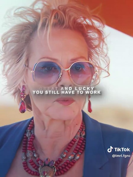 The Ex-Queen Challenges the Venomous Rookie