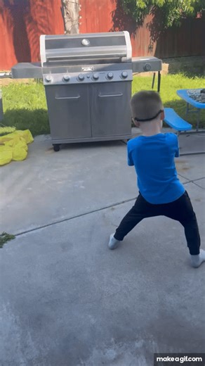 Funny dance on Make a GIF