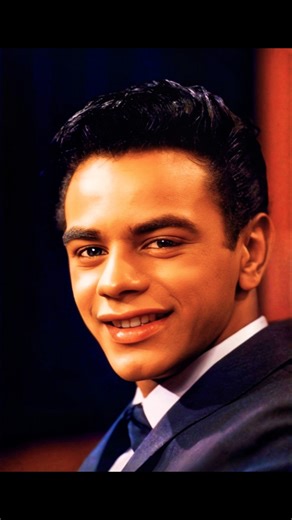 Happy 90th to legendary singer Johnny Mathis.#music Chances are.🎂🎉👑❤️🌹
