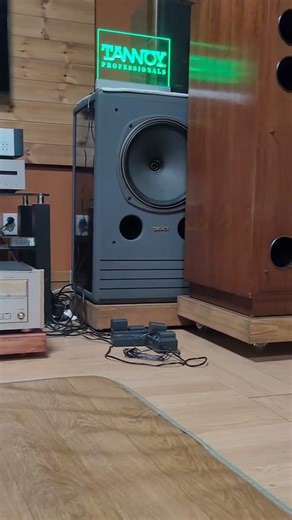 DENON PRA-2000 + LUXMAN M-05 + TANNOY FSM215
