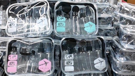 Wholesale Customizable Transparent PVC Makeup Train Case PVC Cosmetic Bag Set Eco-Friendly PVC Makeup Pouch with Double Zipper