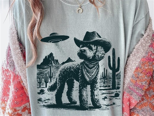 Vintage Cavapoo UFO Shirt – Western Doodle Tee, Retro Alien Dog T-shirt, Perfect Gift for Cavapoo Mom, Dad & Dog Lovers - Etsy