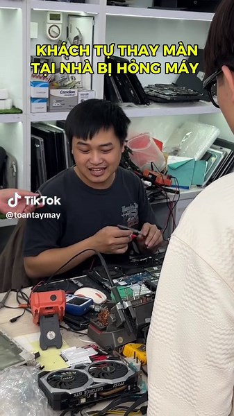 Hướng Dẫn Thay Màn Laptop Cho AE