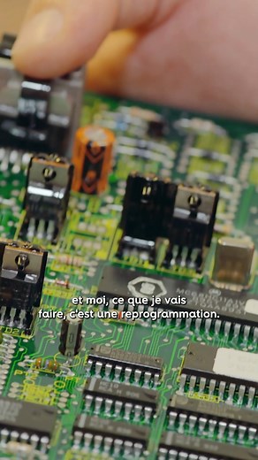 224K views · 1.7K reactions | Aurélien se lance dans le codage pour booster les performances de la Renault 21 Turbo. 藺Wheeler Dealers France, à voir sur RMC BFM PLAY : https://bit.ly/3WHxQNt | RMC Mecanic | Facebook