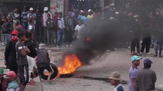 Madagascar police push back crowds demanding president's resignation