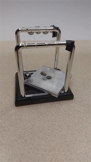 An unexpected result from Newton's Pendulum🧲🤯