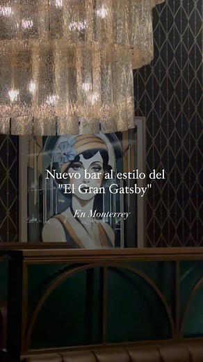 Vive Monterrey on Instagram: "@bar.nouvelle lleno de glamour y magia, se encuentra este nuevo bar con art déco y grandes candelabros dorados😍 regresándonos a los 20s y sus noches parisinas en cada trago🍸 #quehacermty #dondeirmty #bar #lugaresquehablan #lugaresmagicos #nuevo #spgg #reels #reelsinstagram #reelsmexico #mty"