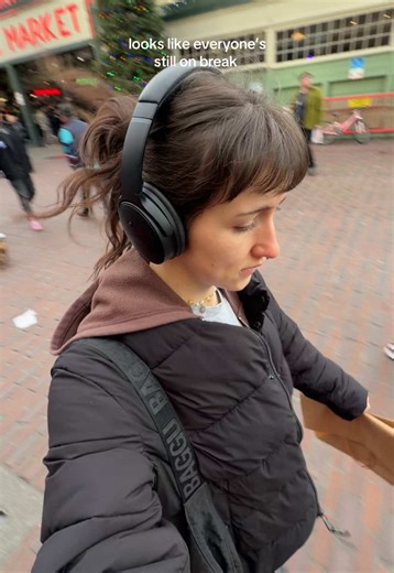 when does public school start again asking for a friend #seattleinfluencer #downtownseattle #pikeplacemarket #winterbreak #seattlepublicschools