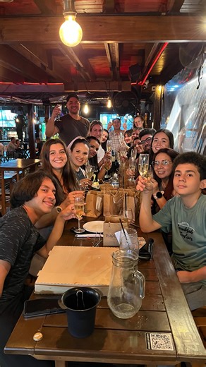 Agustina Gallardo🌸 | Así preparamos la cena de fin de año del quirófano del Hospital SAMIC de Eldorado: con detalles, risas, abrazos y muchas ganas de compartir... | Instagram