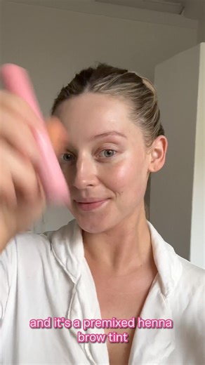 Have sparse/ light coloured brows and want to be able to tint them from home? Introducing, our world first premixed henna brow tint. ✔️Tint lasts lasts 2 weeks on brow hairs ✔️Tints the skin for 3-5 days ✔️ 18-22 applications per tube ✔️ Comes in a range of 6 colours to suit everyone 🐇 Vegan and animal cruelty free 🇦🇺 Australian designed and owned Limited stock so get yours now https://amaialashes.com.au/collections/brow-range | Amaia Lashes