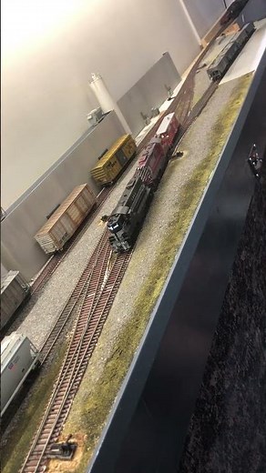Modern HO Scale Model Trains in Action on a Small Switching Layout #train #canada #modeltrains
