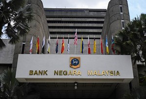 Pihak berkuasa serbu i-Serve Online Mall, akaun dibeku dan wang tunai RM118.7 juta dirampas