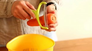 Watch vegetable shredder fruit peeler cabbage carrot potato peeler on Amazon Live