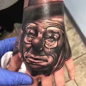 36K views · 1.3K reactions | Crying clown hand by Allen Bracknell @allenbracknell 嵐 #TATTOODO | Tattoodo | Facebook