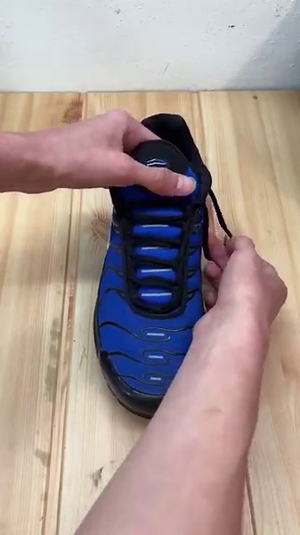 Nike TN (Air Max Plus) Lacing Tutorial #sneakers #nike #tutorial