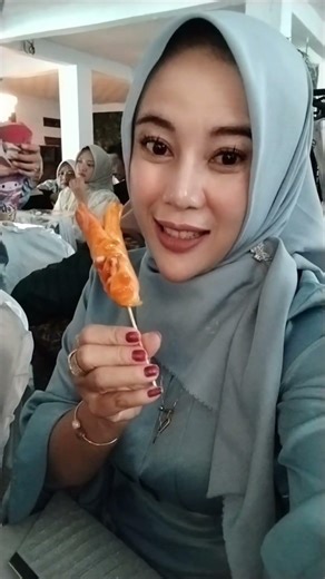 #kondangan di ganjel Sosis dli bossquu😄 nungguin yg ijab kabul😅