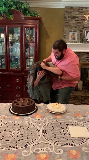 2.5M views · 9.5K reactions | Surprise!  #reels #fail #funny #birthday #birthdaycake | America's Funniest Home Videos | Facebook