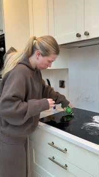 #kitchenclean #cleaning #cleaninghacks #cleanwithme #homehacks