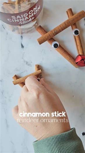 Make some cinnamon stick reindeer ornaments!🦌 | Crafty Morning
